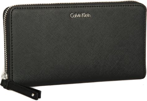 Amazon.com: Carteras De Mujer Calvin Klein.